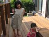 毎日いっぱい遊んでね！ 仲良し姉妹のイタウバデッキ