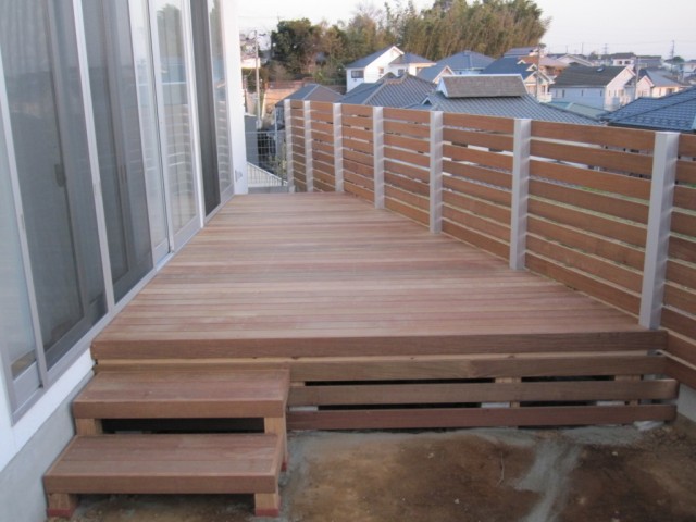 イペとひのきサイプレスのMIXデッキ 